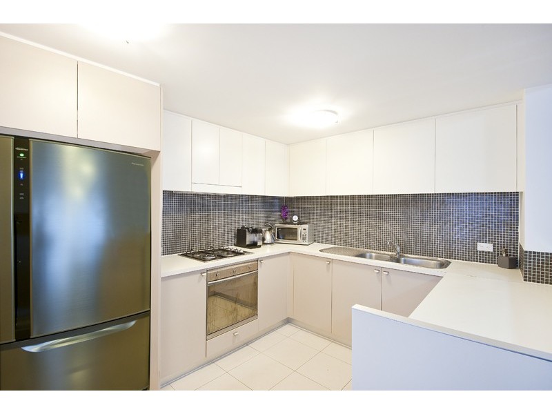 262/80 John Whiteway Drive, Gosford NSW 2250