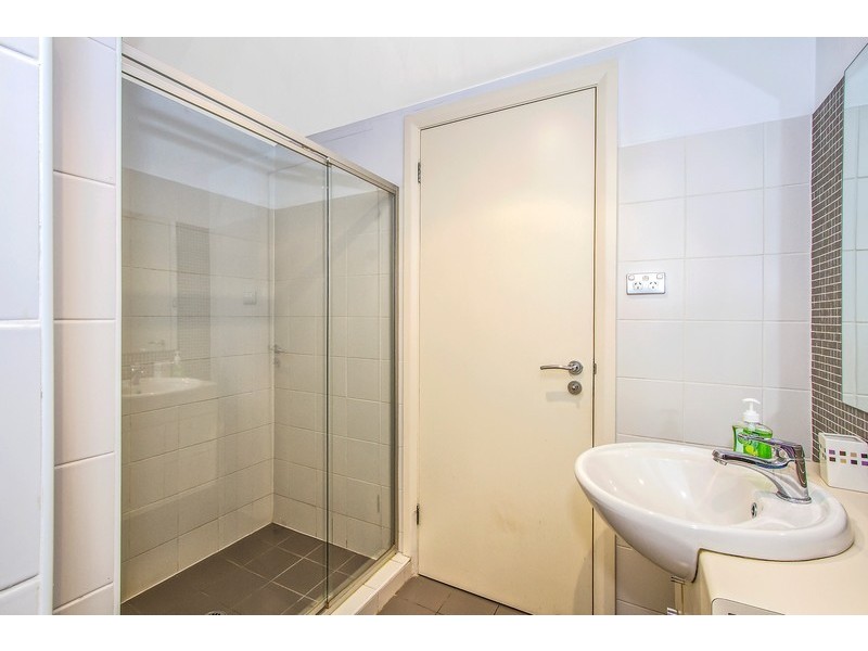 262/80 John Whiteway Drive, Gosford NSW 2250