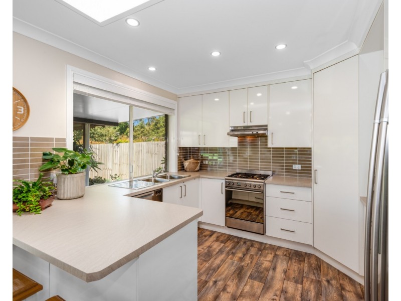36 Valley View Road, Wyoming NSW 2250