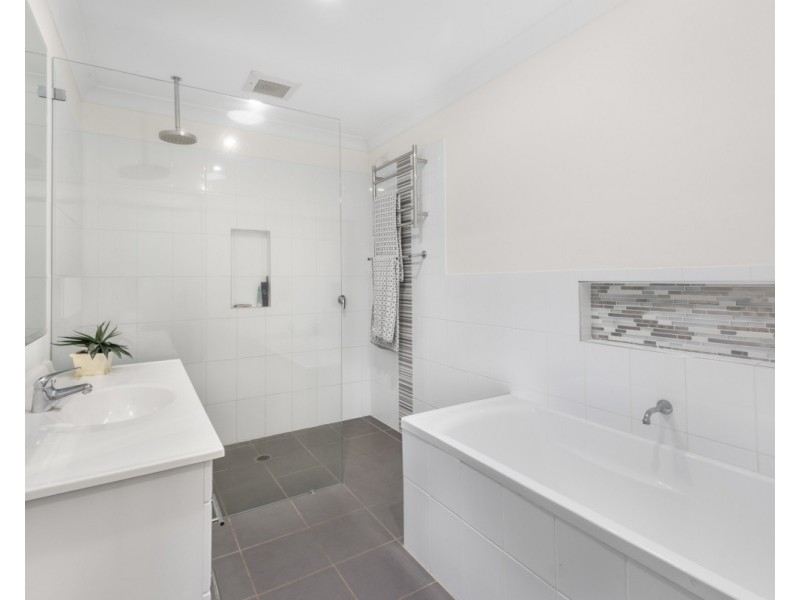 10 Sunnyvale Close, Lisarow NSW 2250