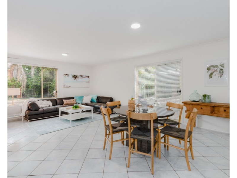 6 Glenrose Close, Lisarow NSW 2250