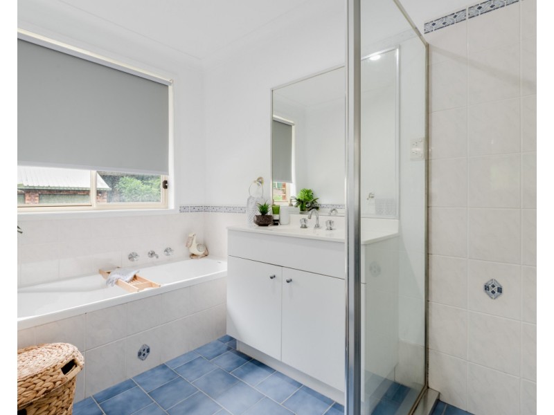 6 Glenrose Close, Lisarow NSW 2250