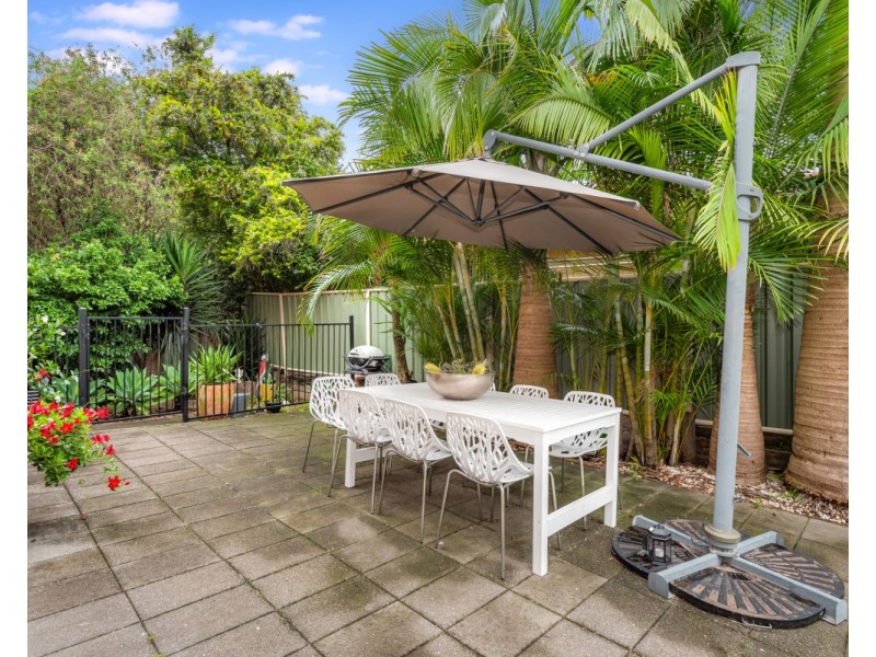 6 Glenrose Close, Lisarow NSW 2250