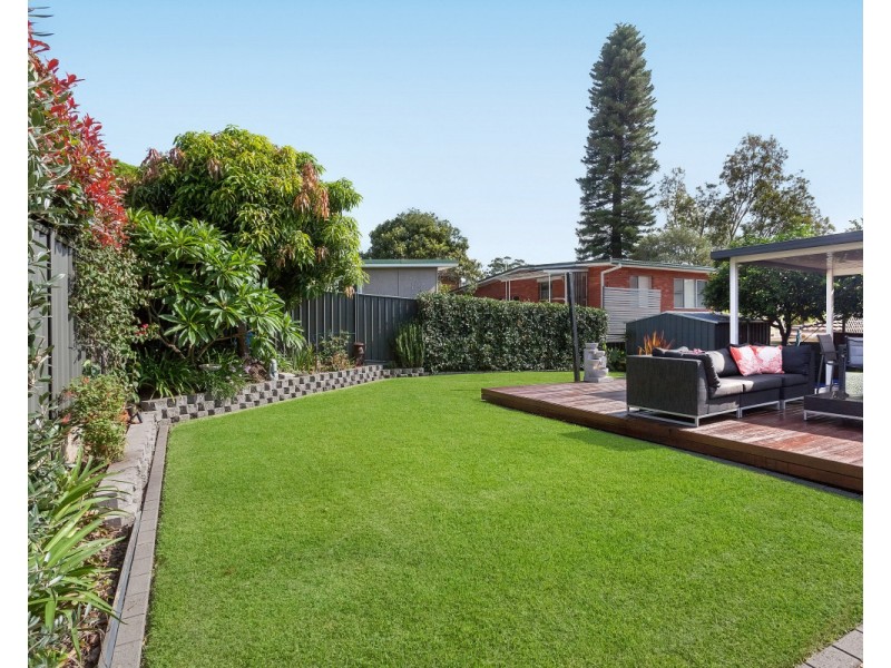 6 Haynes Street, Wyoming NSW 2250