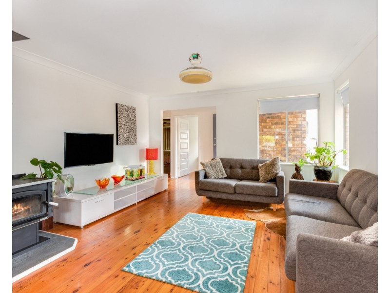 19 Beaumont Avenue, Wyoming NSW 2250