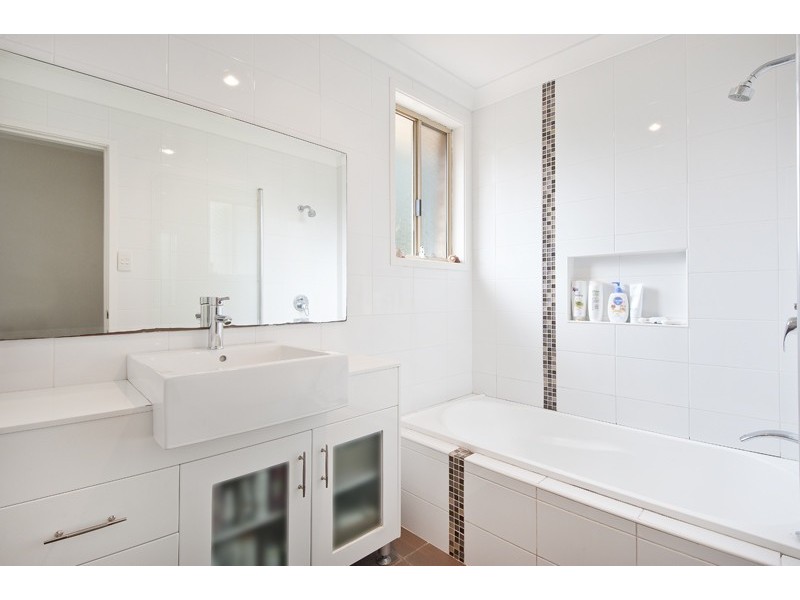 69 James Sea Drive, Green Point NSW 2251