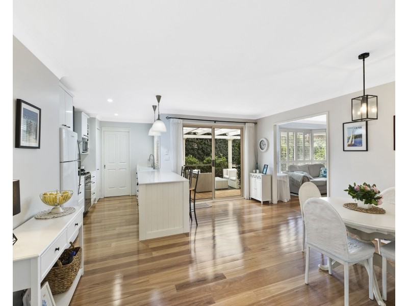 44 Thames Drive, Erina NSW 2250