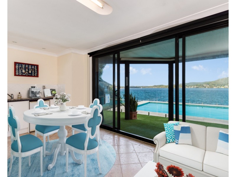 5 Albany Street, Point Frederick NSW 2250