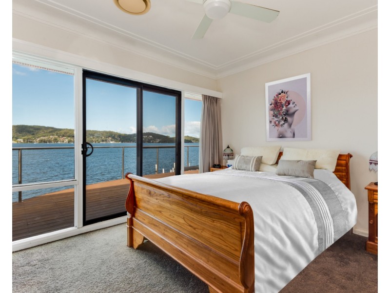 5 Albany Street, Point Frederick NSW 2250