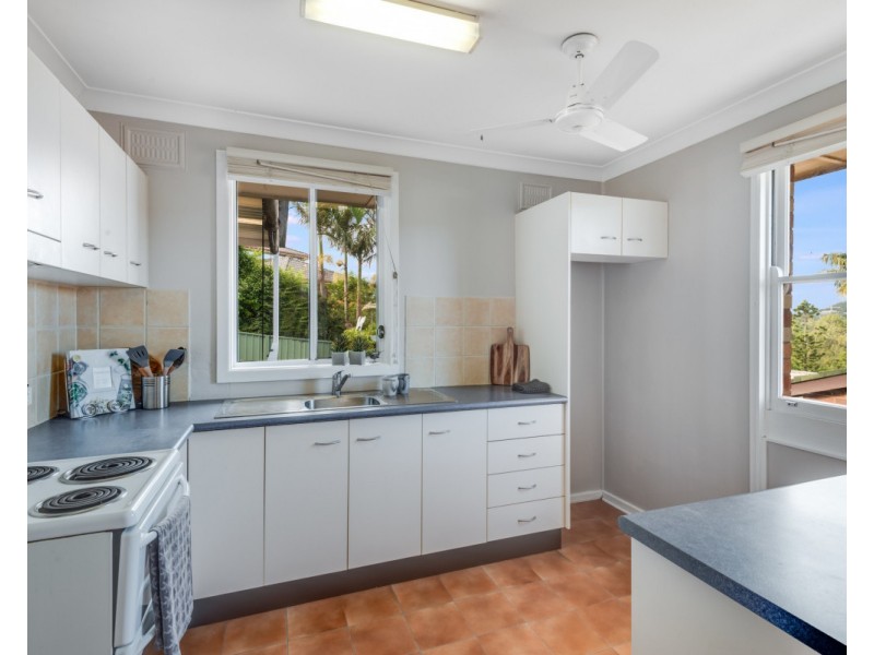 8 Kimpton Place, Wyoming NSW 2250