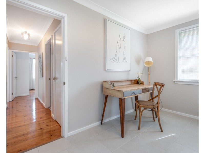 8 Kimpton Place, Wyoming NSW 2250