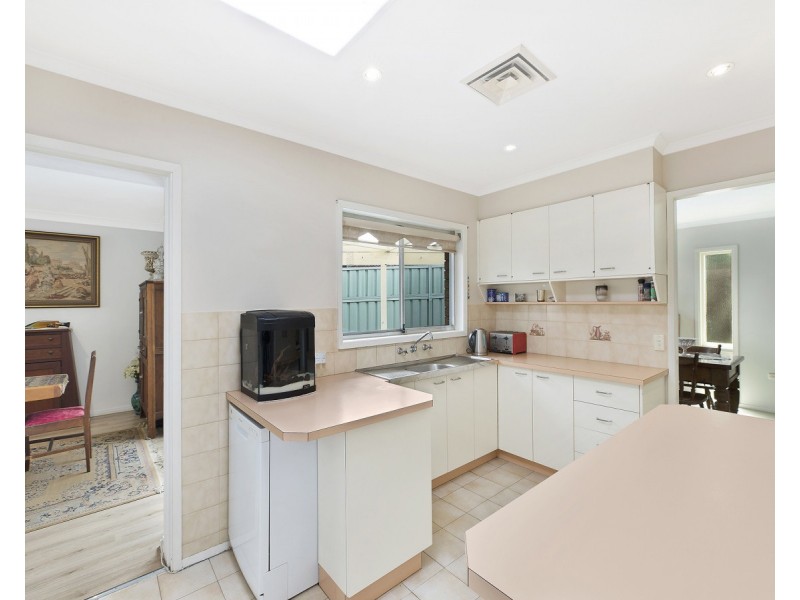 5 Della Close, Narara NSW 2250