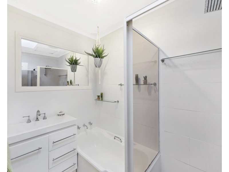 5 Della Close, Narara NSW 2250