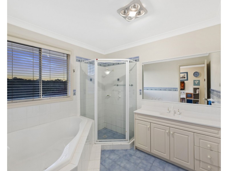 11 Robusta Close, Erina NSW 2250