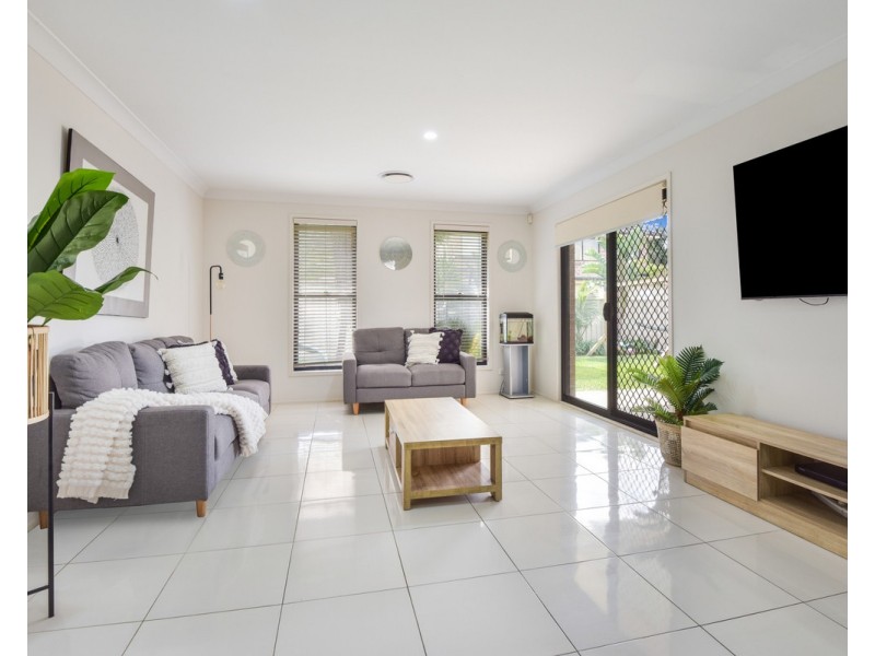 25 Burns Road, Ourimbah NSW 2258