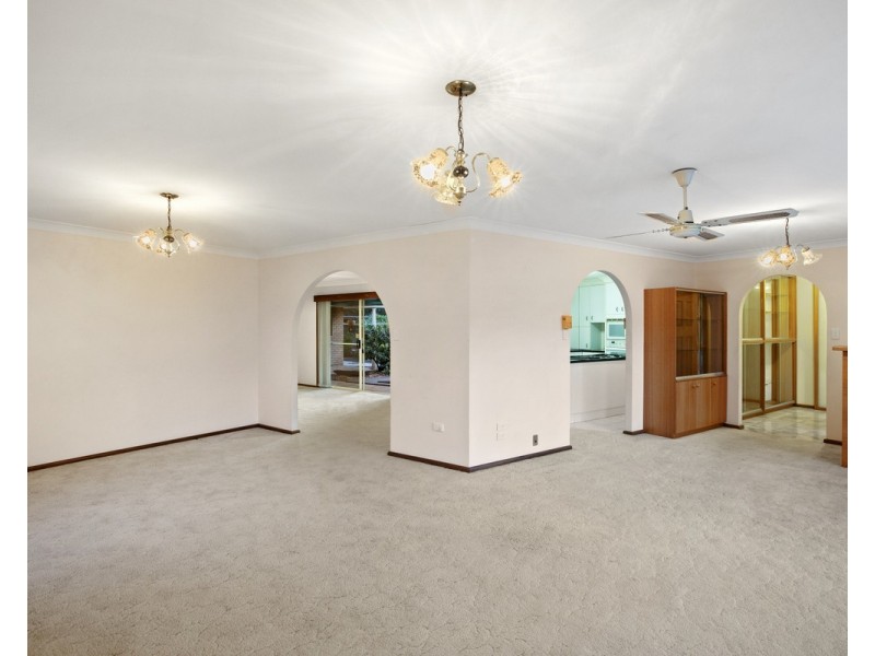 14 Christle Street, Green Point NSW 2251