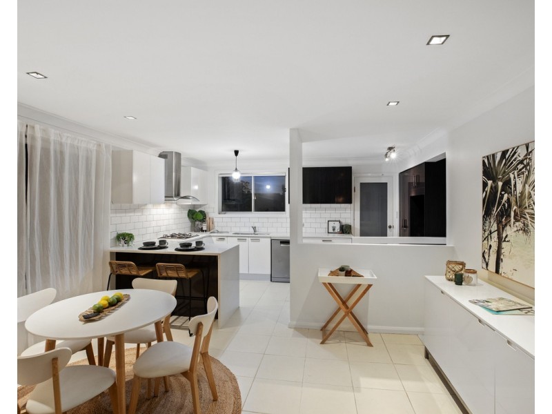 5 Penton Place, Bateau Bay NSW 2261