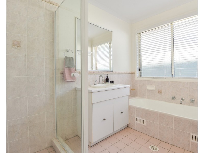 24 Pineridge Close, Lisarow NSW 2250