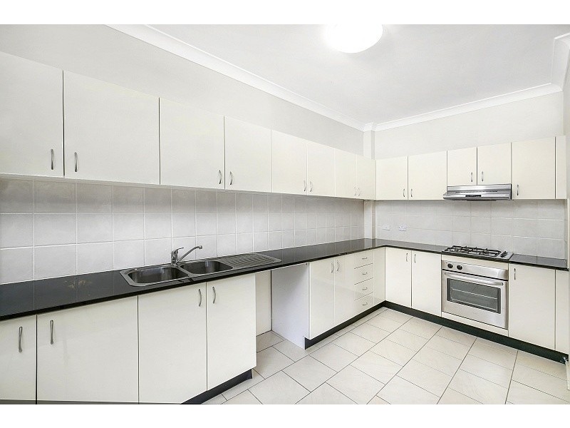 18/1 Batley Street, West Gosford NSW 2250