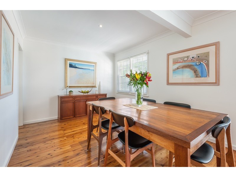 6 Girraween Avenue, Erina NSW 2250