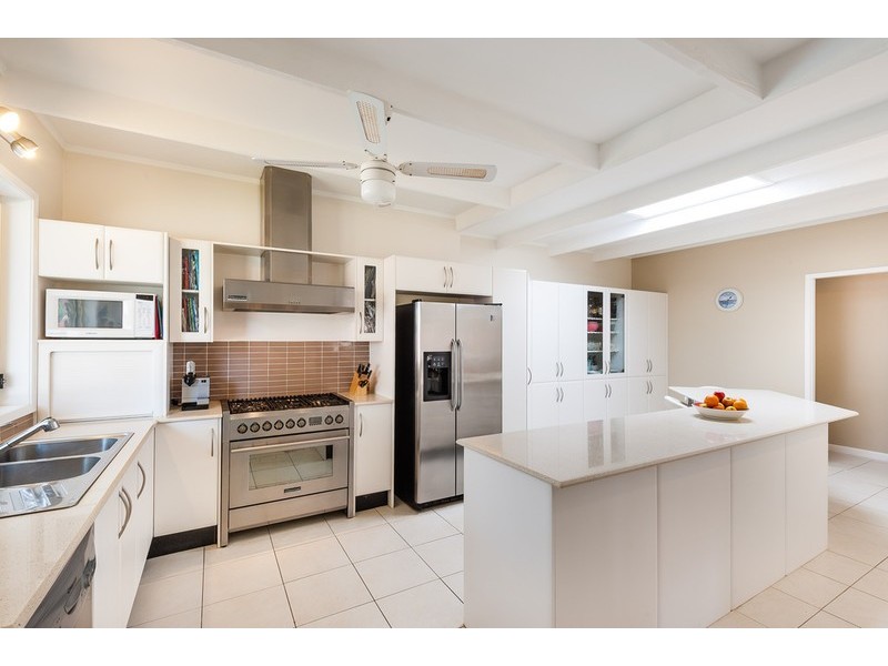 18 Renown Street, Wamberal NSW 2260