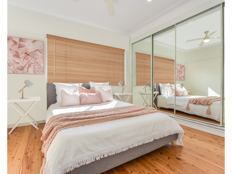 8 Dalton Street, Wyoming NSW 2250