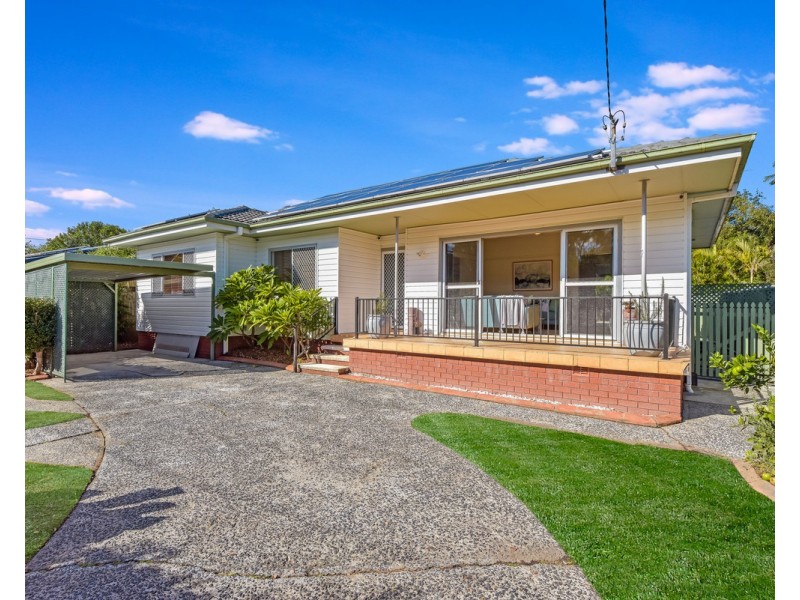 8 Dalton Street, Wyoming NSW 2250