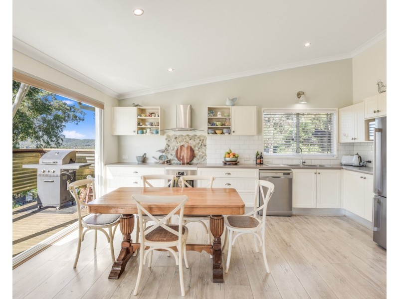 5 Woodview Road, Springfield NSW 2250