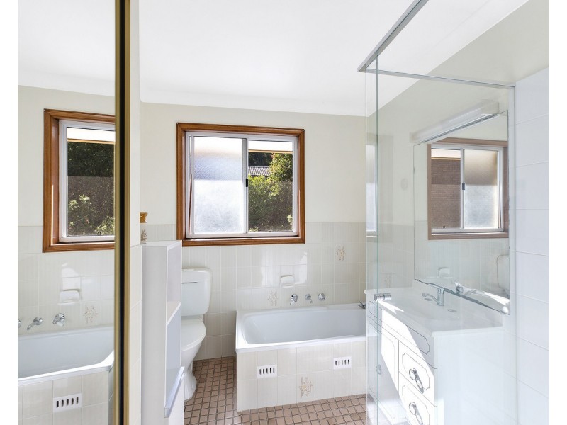 1 Ethel Close, Narara NSW 2250