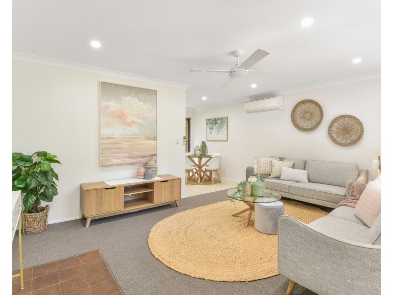 9 Coulter Road, Wyoming NSW 2250