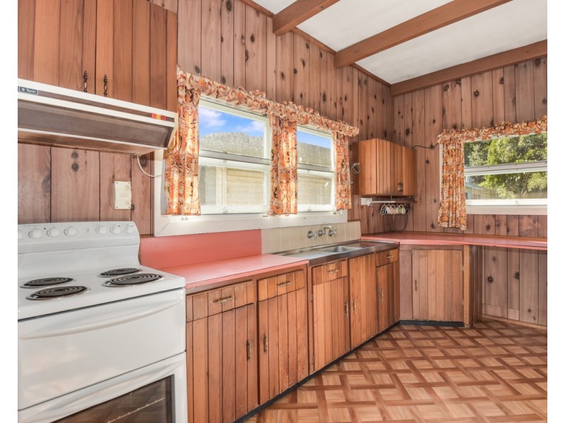 13 Ronald Avenue, Wyoming NSW 2250