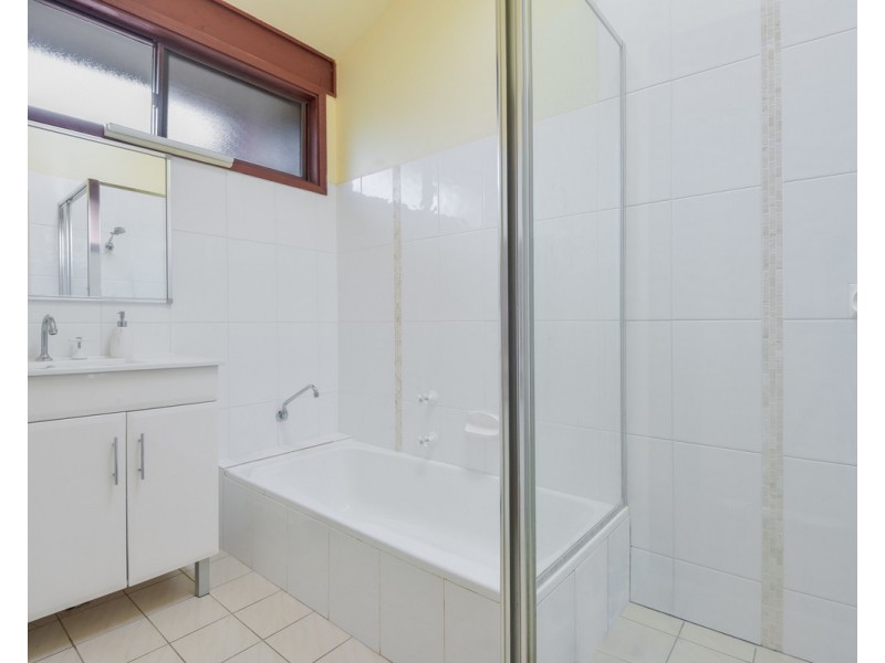 6 Craigend Street, Wyoming NSW 2250