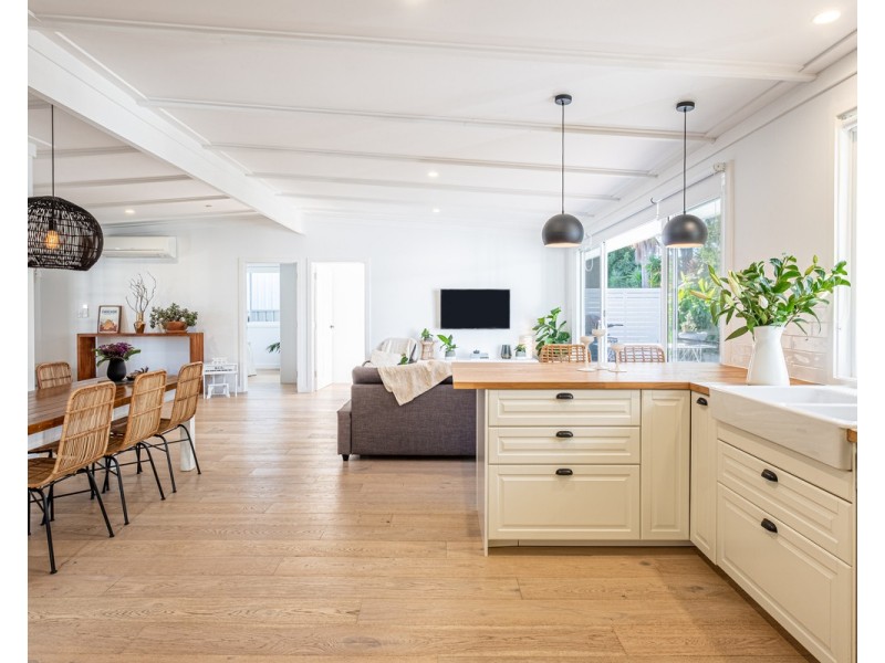 12 Parkhill Road, Wyoming NSW 2250