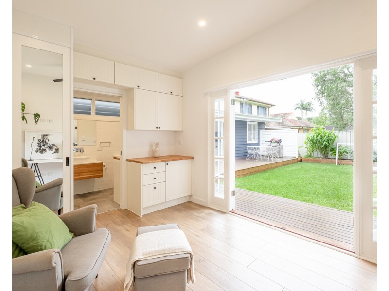 12 Parkhill Road, Wyoming NSW 2250