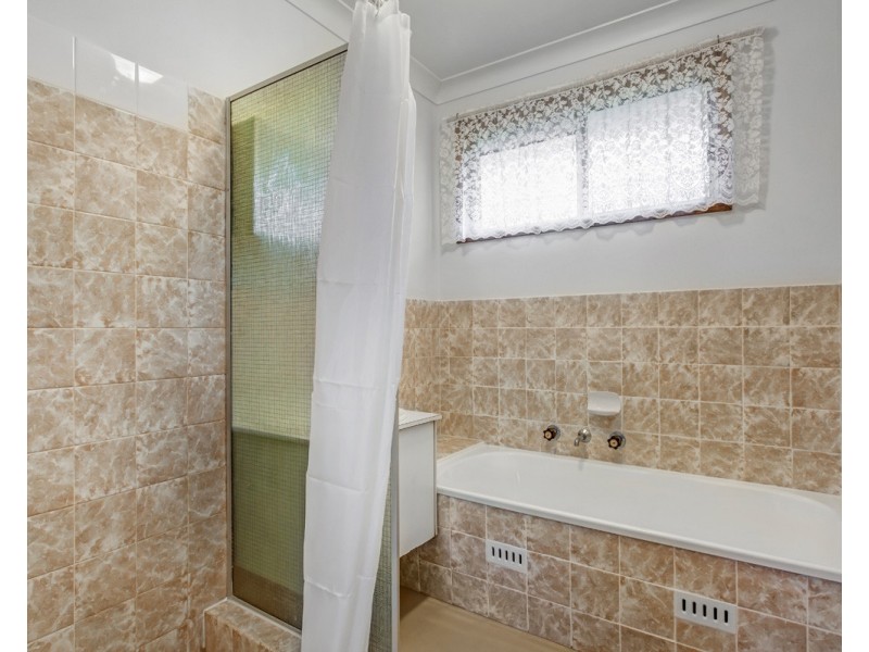 19 Dillon Road, Wamberal NSW 2260