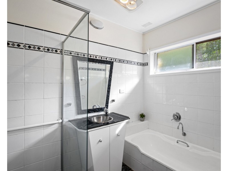 4 Leech Close, Narara NSW 2250