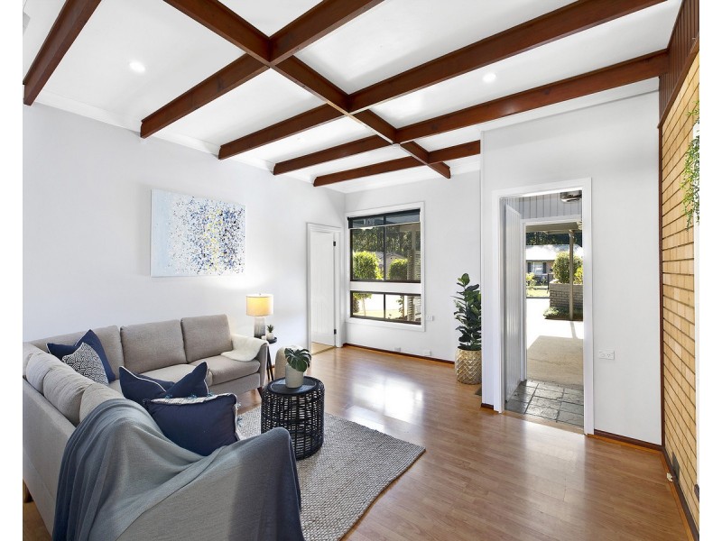 15 Brancourt Crescent, Narara NSW 2250