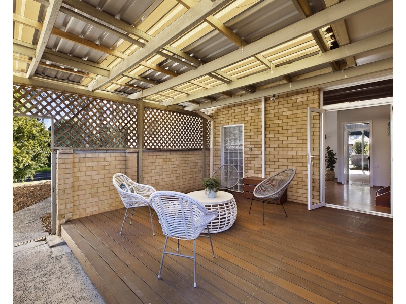 15 Brancourt Crescent, Narara NSW 2250