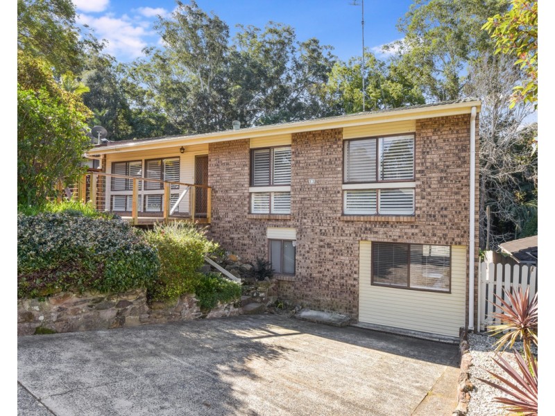 13 Fragar Avenue, Wyoming NSW 2250