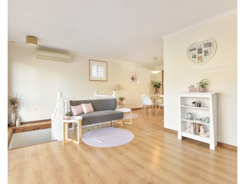 13 Fragar Avenue, Wyoming NSW 2250