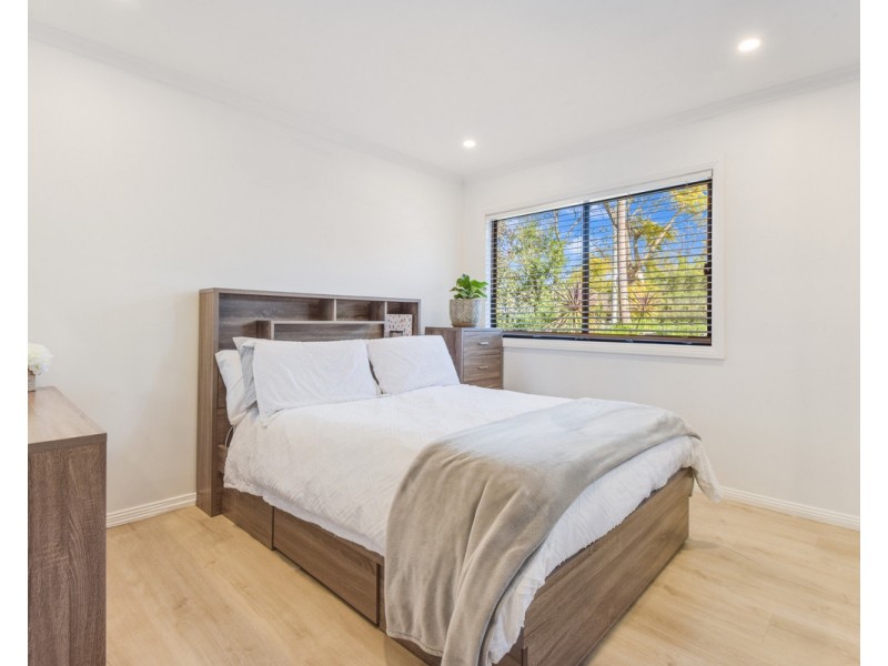 13 Fragar Avenue, Wyoming NSW 2250