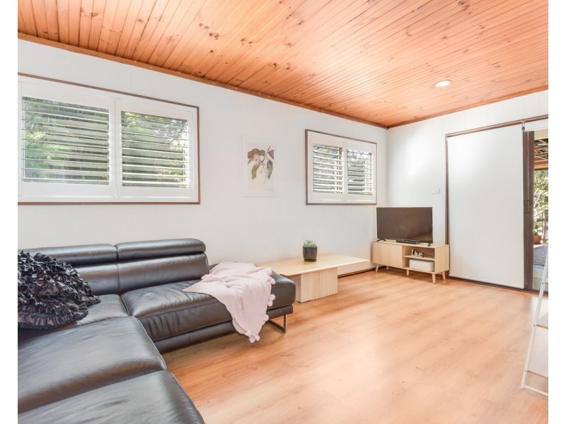 13 Fragar Avenue, Wyoming NSW 2250