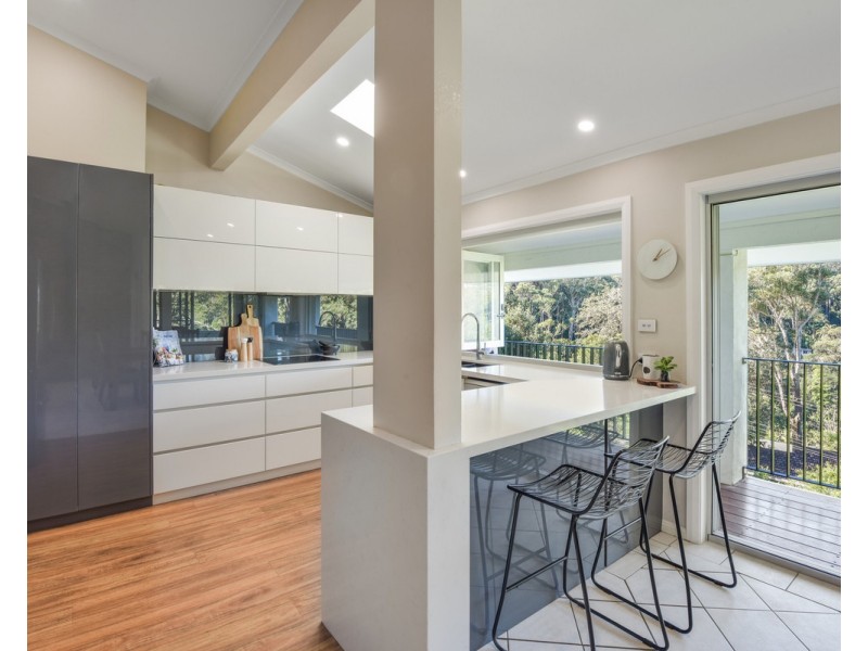 22 Harcourt Place, North Avoca NSW 2260