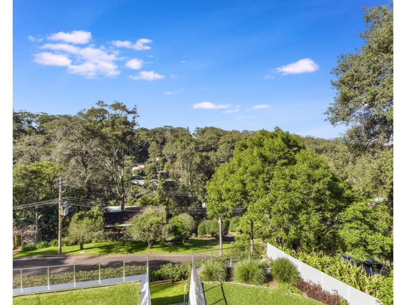 22 Harcourt Place, North Avoca NSW 2260