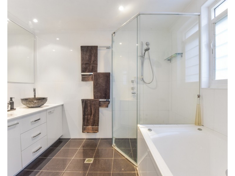 22 Harcourt Place, North Avoca NSW 2260