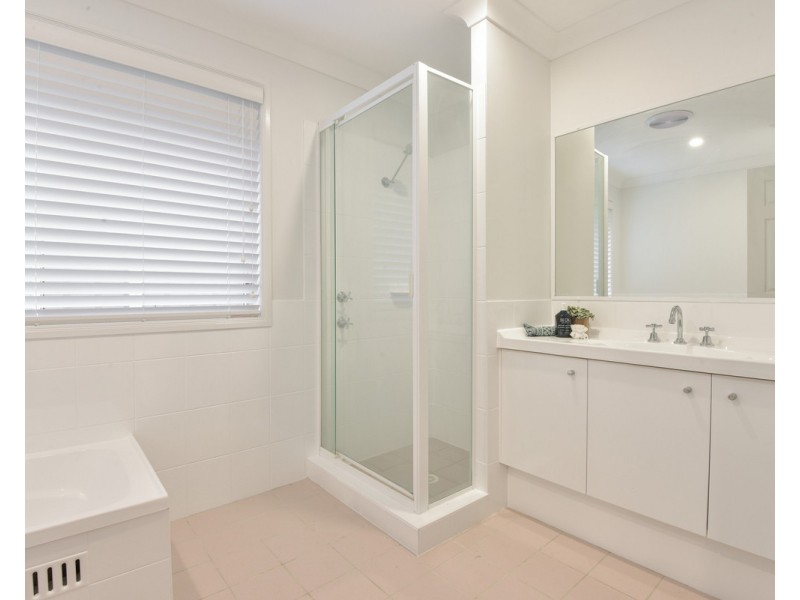 9 Burnside Close, Lisarow NSW 2250