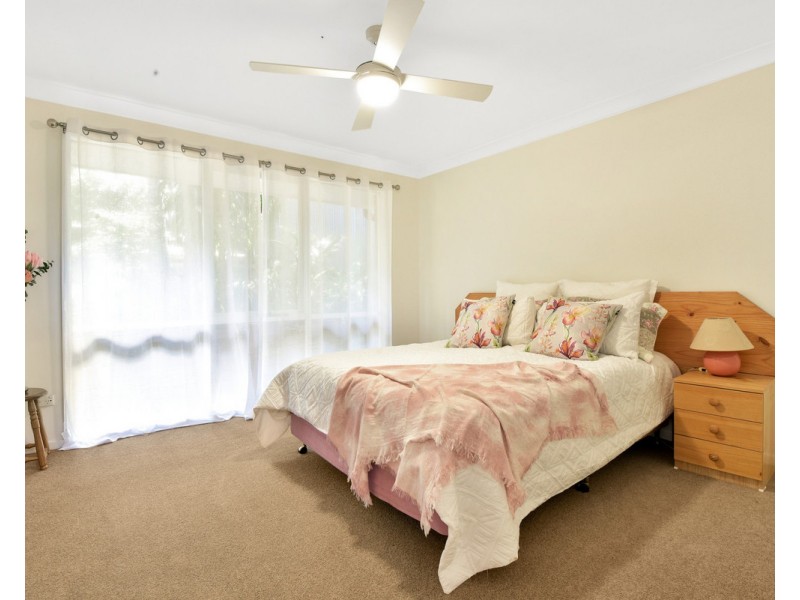 8 Dana Close, Wyoming NSW 2250