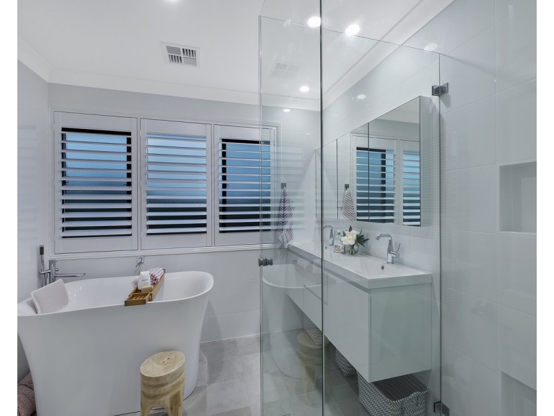 8 Jessie Hurley Drive, Erina NSW 2250