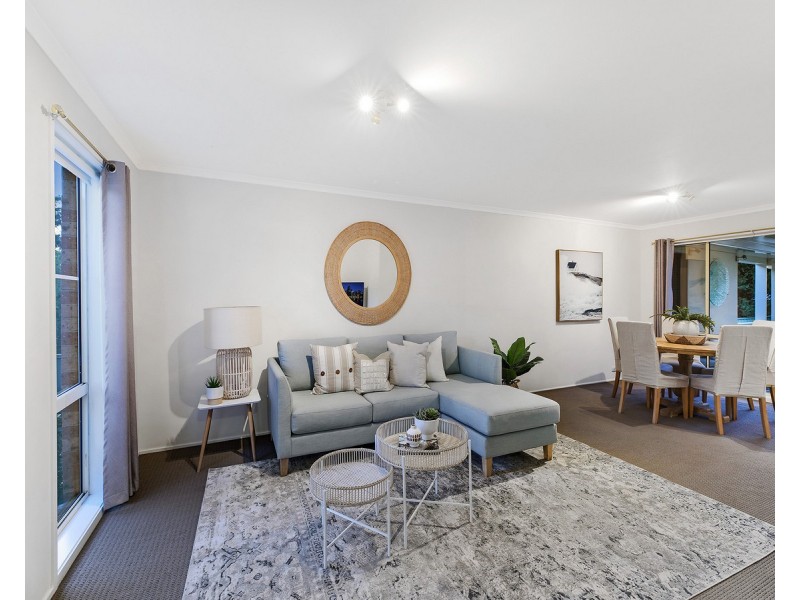 77 Thames Drive, Erina NSW 2250