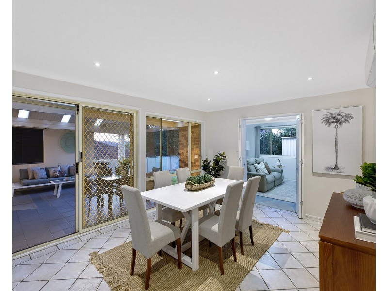 77 Thames Drive, Erina NSW 2250
